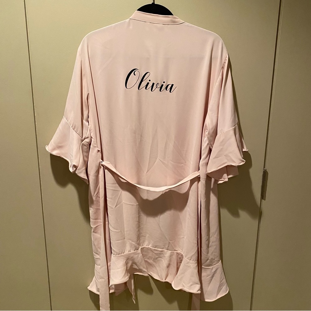 Olivia Robe